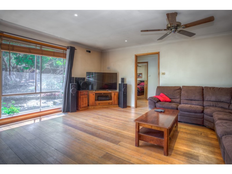 7 Bent Street, Macedon VIC 3440