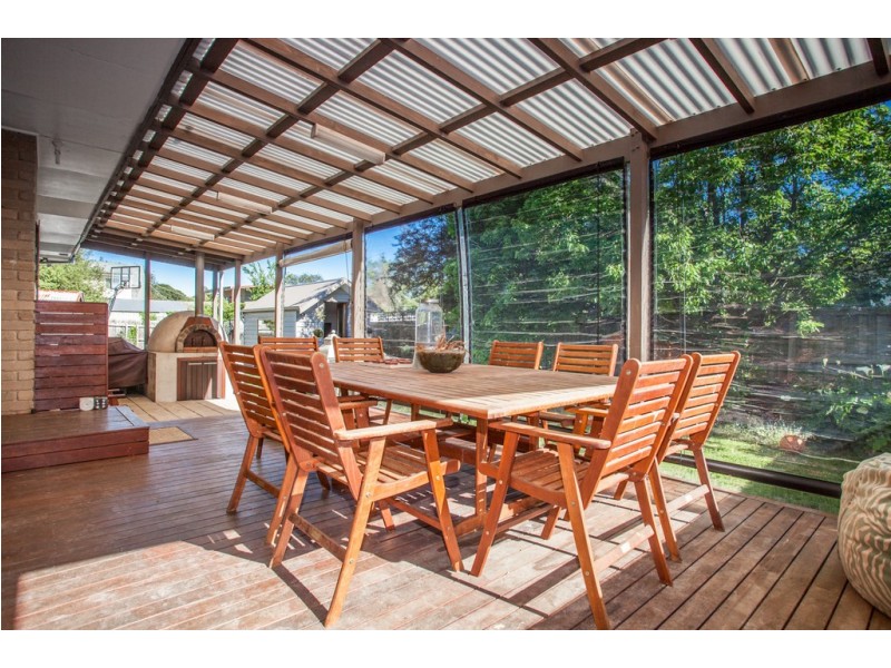 6 Thom Street, New Gisborne VIC 3438