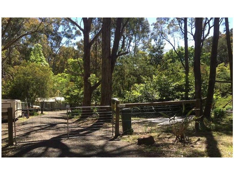 33 Halpern Road, Woodend VIC 3442