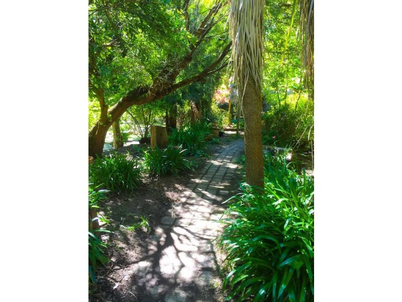 33 Halpern Road, Woodend VIC 3442