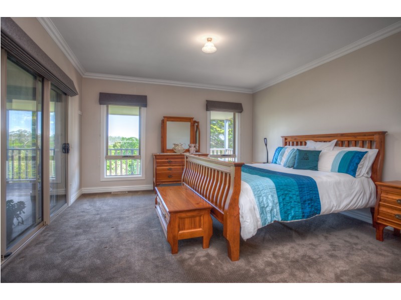 24 Dumbarton Way, Gisborne VIC 3437