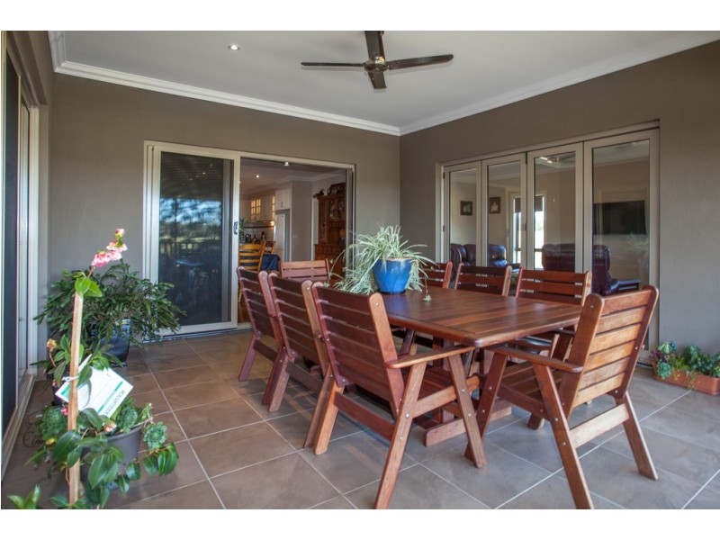 24 Dumbarton Way, Gisborne VIC 3437