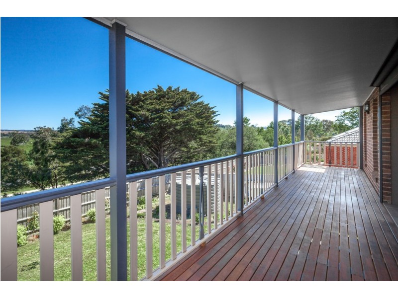 24 Dumbarton Way, Gisborne VIC 3437