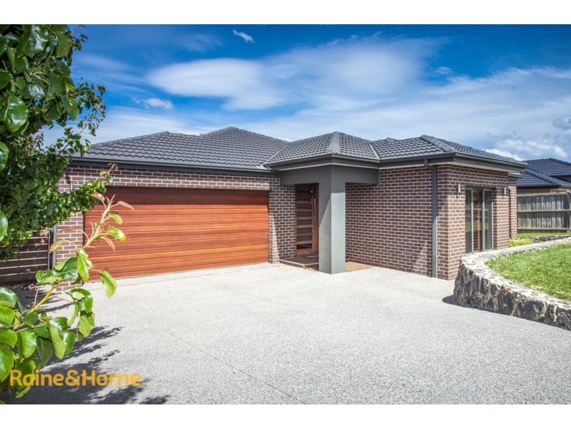 9 Childe Harold Road, Gisborne VIC 3437