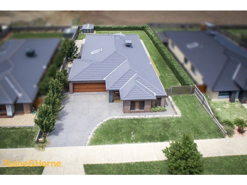 9 Childe Harold Road, Gisborne VIC 3437