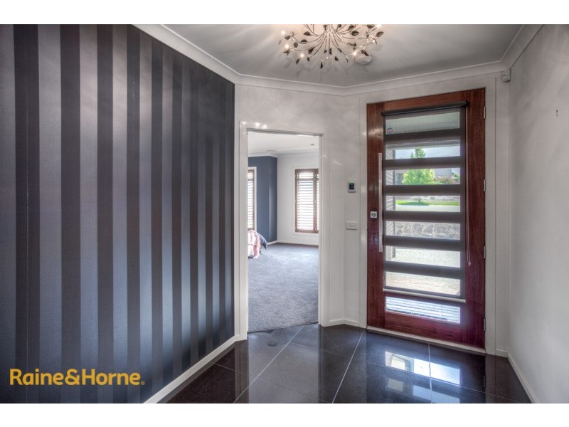 9 Childe Harold Road, Gisborne VIC 3437