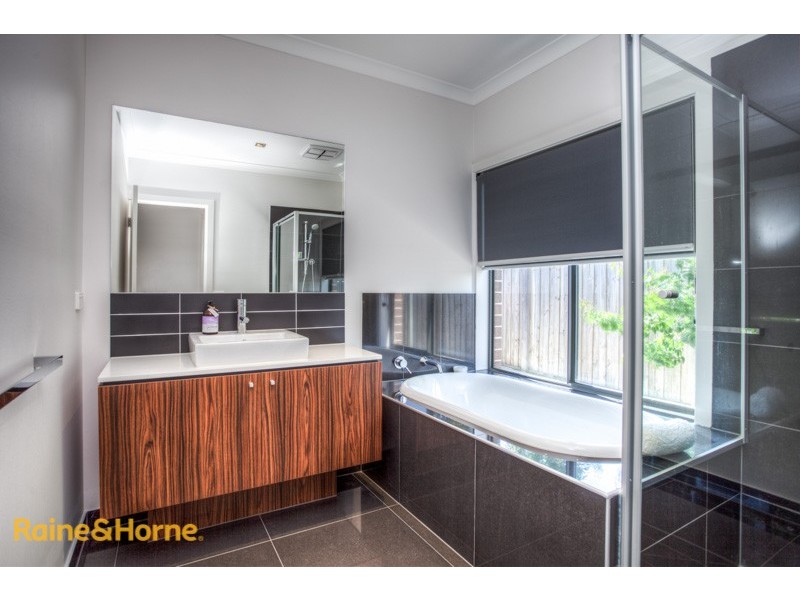 9 Childe Harold Road, Gisborne VIC 3437