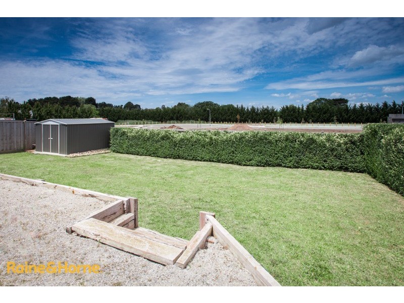 9 Childe Harold Road, Gisborne VIC 3437