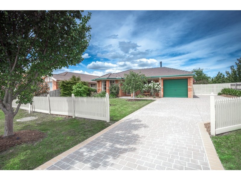 6 Kiwi Court, New Gisborne VIC 3438