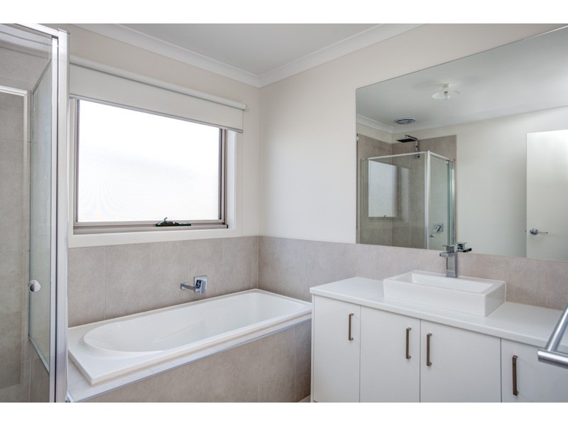 42 Aspect Drive, Doreen VIC 3754