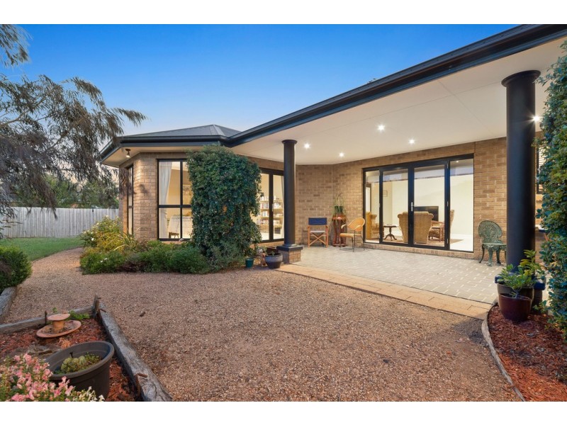 4 Hyperno Court, New Gisborne VIC 3438
