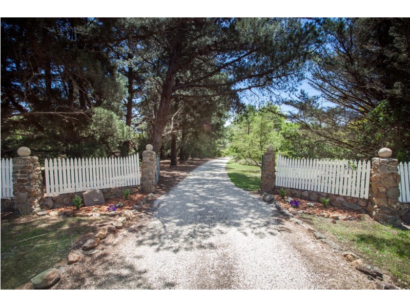 420 Couangalt Road, Gisborne South VIC 3437