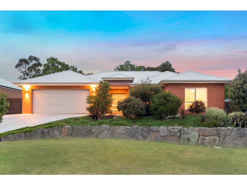 11 Harvard Court, Gisborne VIC 3437