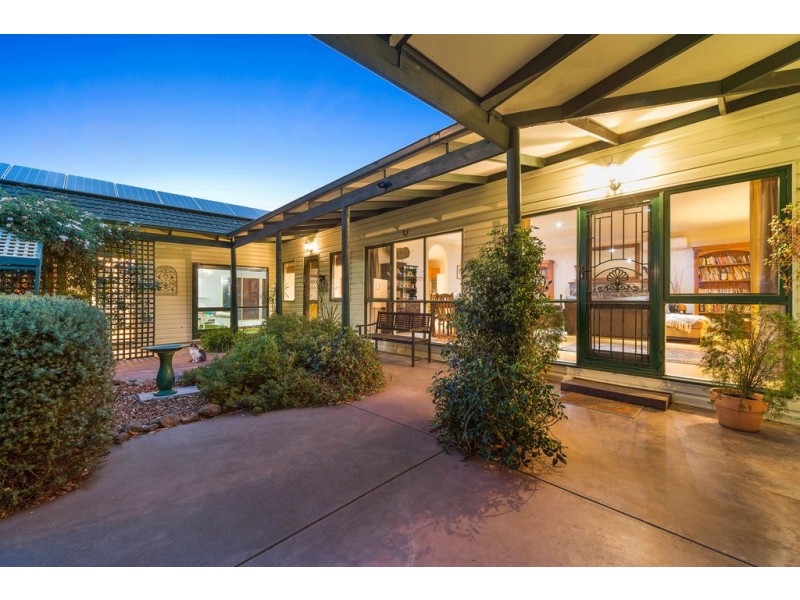 119 Outlook Lane, Gisborne VIC 3437