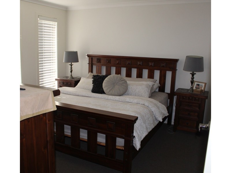 5 Glastonbury Drive, Sunbury VIC 3429