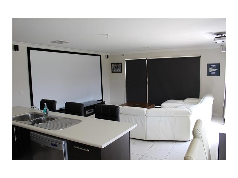 12 Rebecca Way, Gisborne VIC 3437