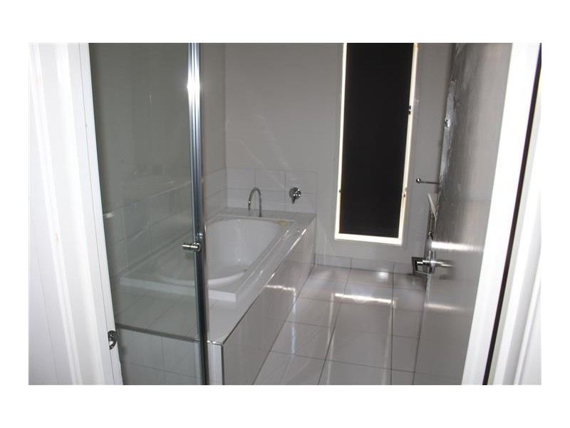 12 Rebecca Way, Gisborne VIC 3437