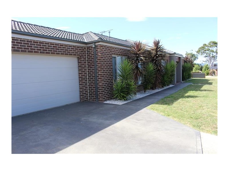 3 McKernan Place, Gisborne VIC 3437