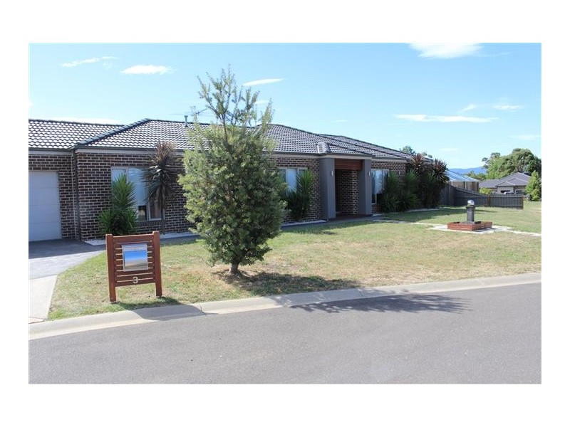 3 McKernan Place, Gisborne VIC 3437