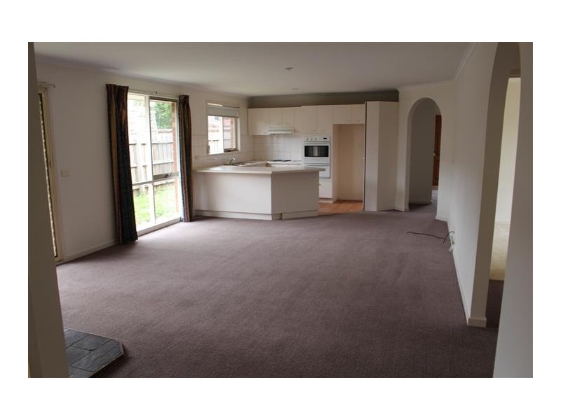 18 Sunnypark Close, Gisborne VIC 3437