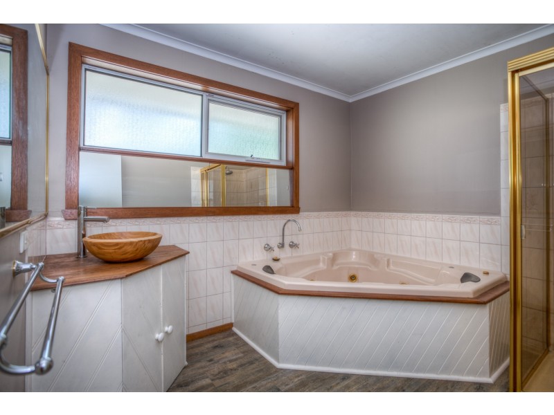 114 Sheedy Road, Gisborne VIC 3437