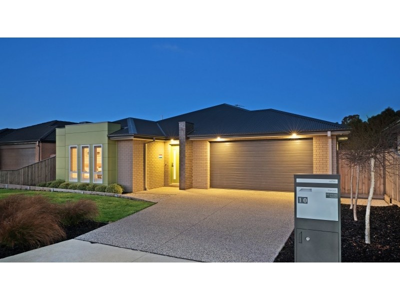 10 Belcher Way, Gisborne VIC 3437