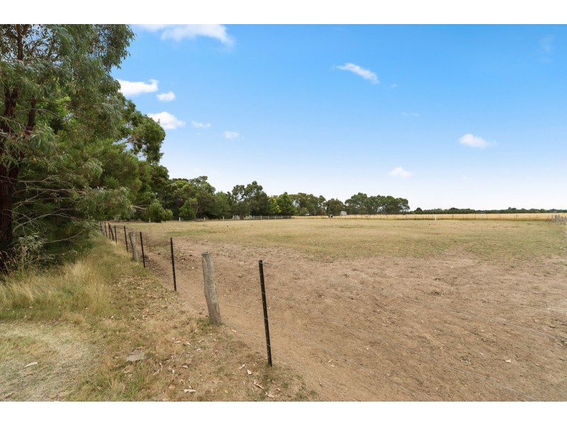 84 Payne Road, New Gisborne VIC 3438