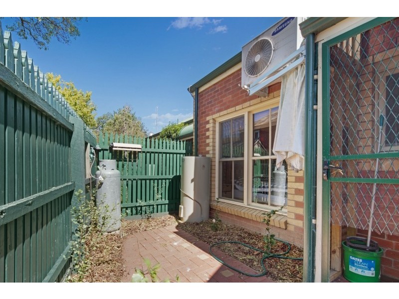 6/3 Hamilton Street, Gisborne VIC 3437