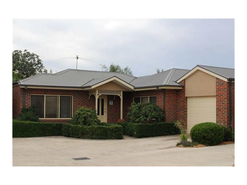 Unit 7/6-8 Rodney Street, Gisborne VIC 3437