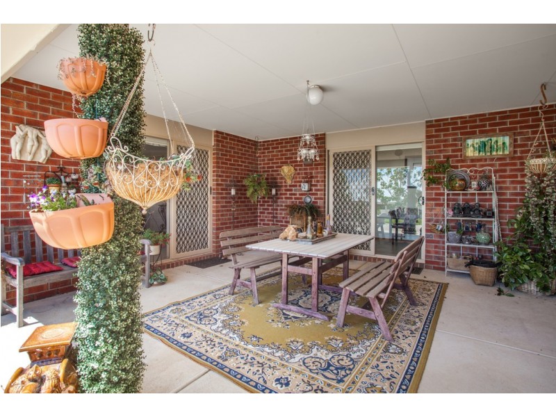 11 Pindara Place, Gisborne VIC 3437