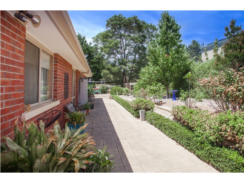 11 Pindara Place, Gisborne VIC 3437