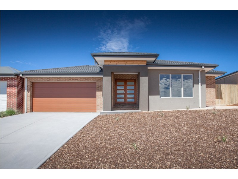 11 Hurst Street, Gisborne VIC 3437