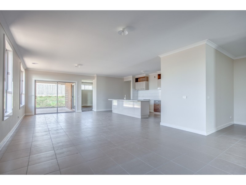 11 Hurst Street, Gisborne VIC 3437