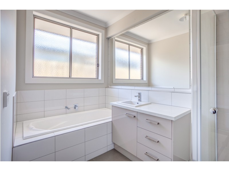 11 Hurst Street, Gisborne VIC 3437