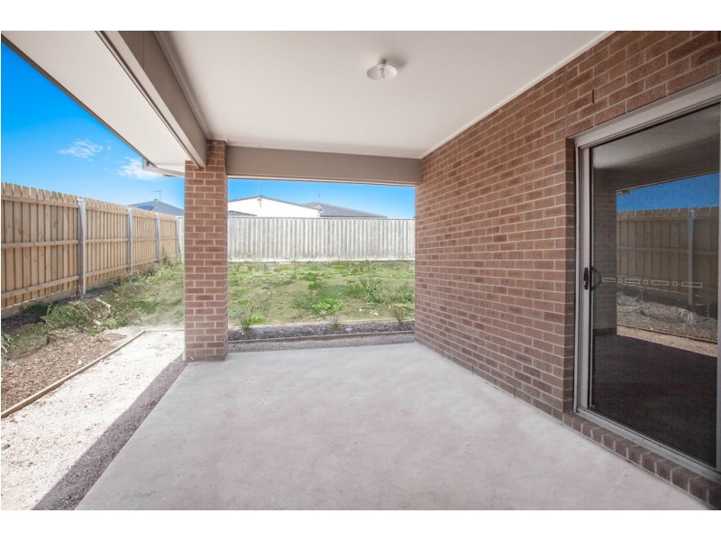 11 Hurst Street, Gisborne VIC 3437