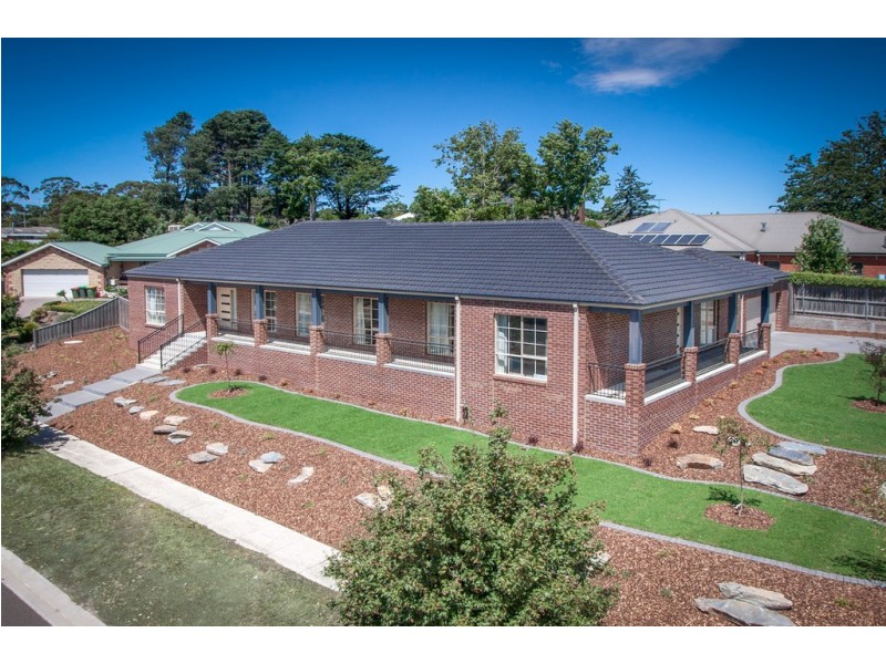 3 Mulgutherie Way, Gisborne VIC 3437
