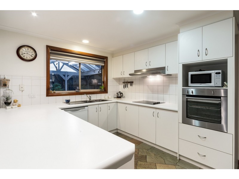 15 Mountain View Way, Gisborne VIC 3437