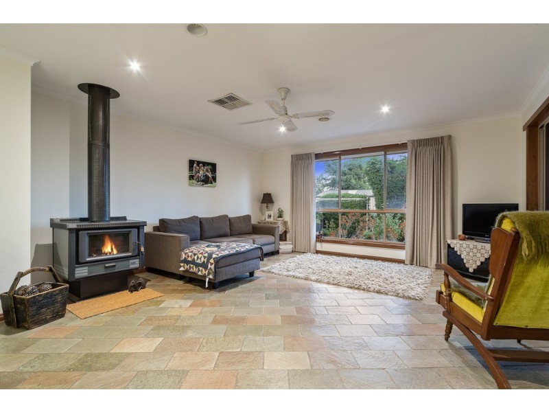 15 Mountain View Way, Gisborne VIC 3437