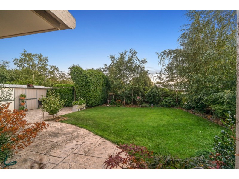 15 Mountain View Way, Gisborne VIC 3437