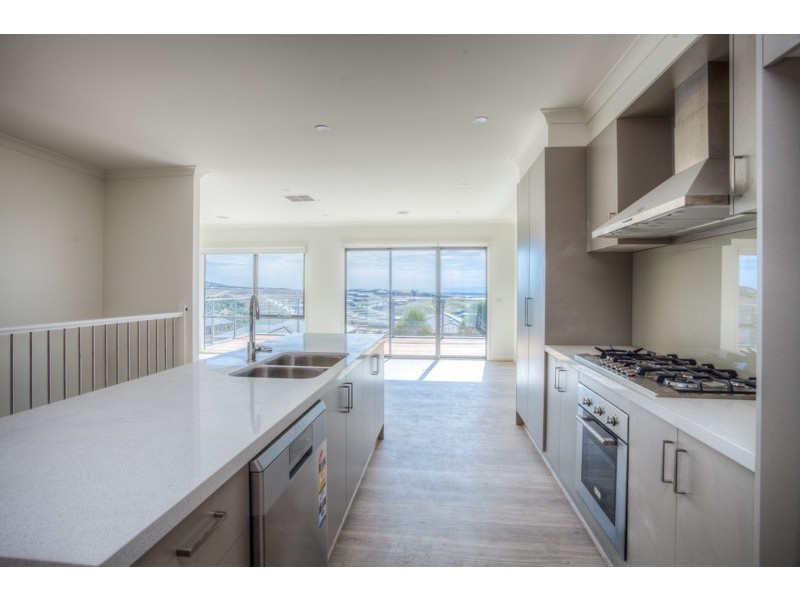 21 Wedmore Cres, Sunbury VIC 3429