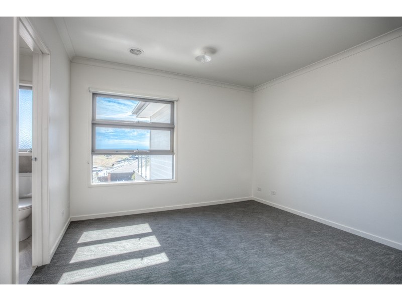 21 Wedmore Cres, Sunbury VIC 3429