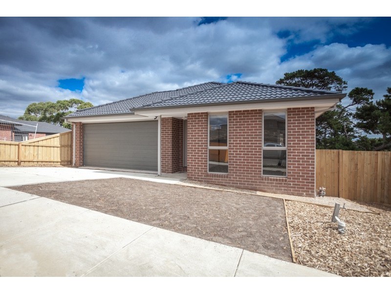 7 Stratum Ave, Doreen VIC 3754