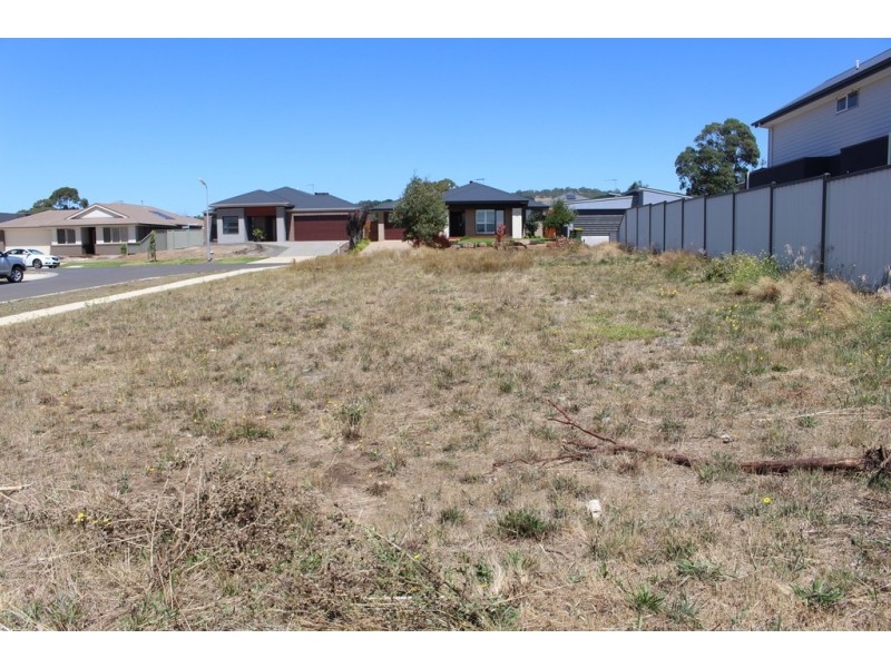 12 Manassa Drive, Gisborne VIC 3437