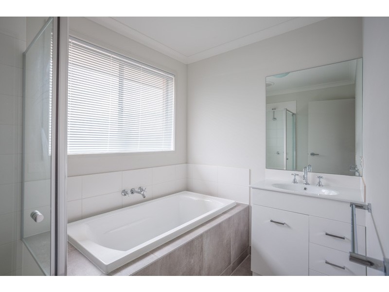 51 Welcome Pde, Wyndham Vale VIC 3024