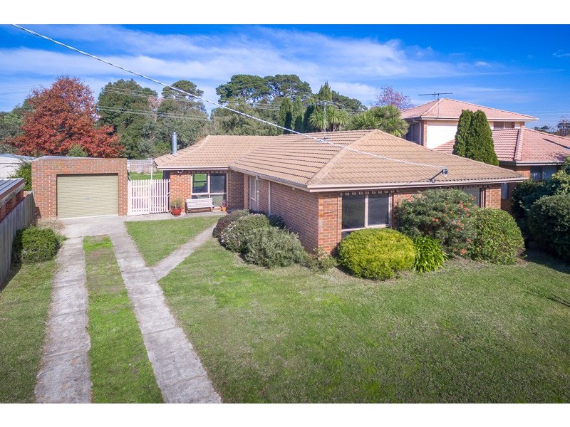 98 Frith Road, Gisborne VIC 3437