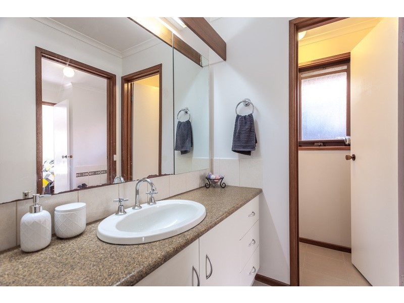 98 Frith Road, Gisborne VIC 3437