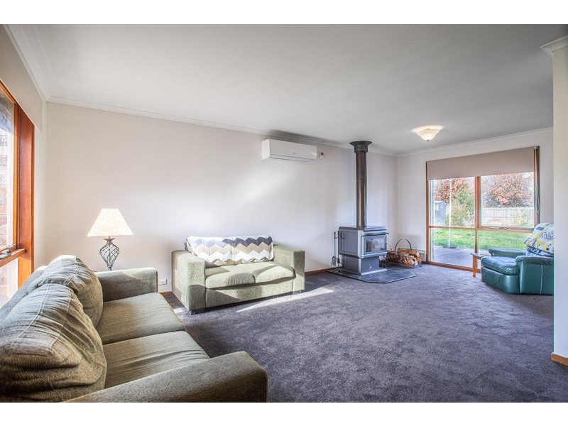 98 Frith Road, Gisborne VIC 3437