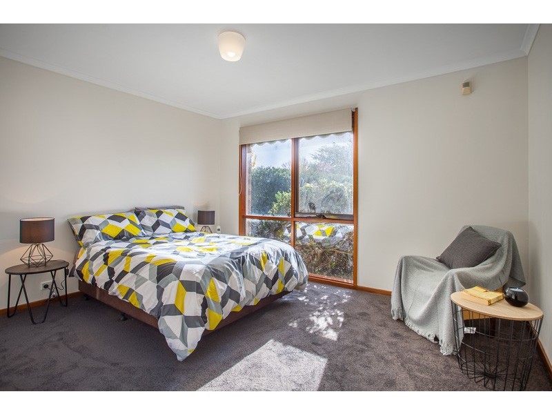 98 Frith Road, Gisborne VIC 3437