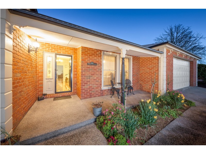 5 Mulgutherie Way, Gisborne VIC 3437