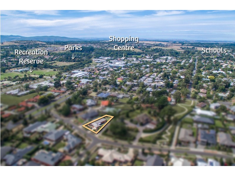 5 Mulgutherie Way, Gisborne VIC 3437